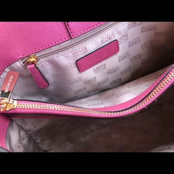 Michael Kors Portia Large perforated Satchel Pink - Picture 6 of 8